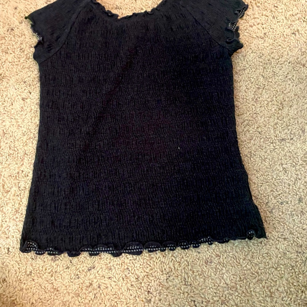 Old navy black ruffled stretchy shirt